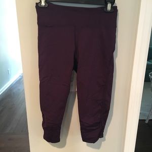 Lululemon Size 6 Dark Purple Cycle Crop Leggings